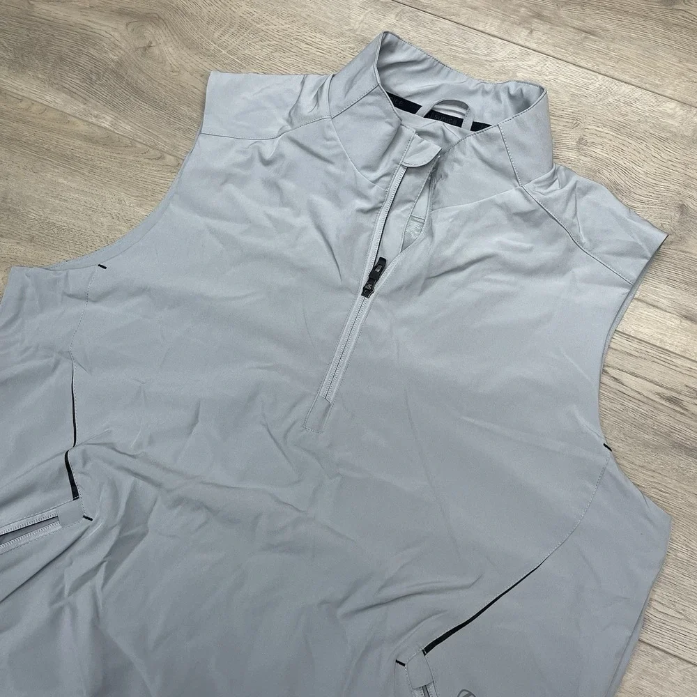 Sunice Golf Gray 1/4 Zip Windbreaker Vest Men Sz L Casual